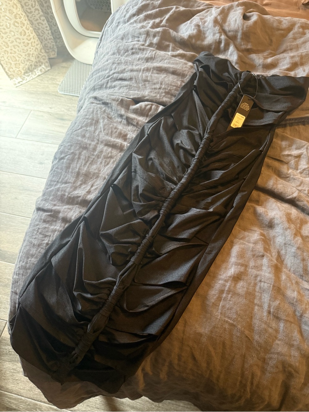 NWT Fashion Nova rushed midi dress